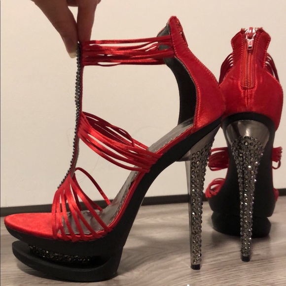 Mario Corti Size 9 Red Pumps - Picture 1 of 1